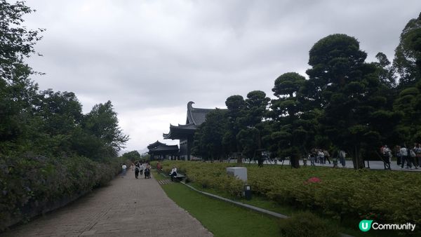 位於大埔的慈山寺設計借鑒盛唐建築之風格，是非牟利機構。為保持...