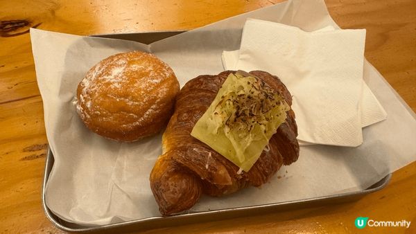 一家大細一早搭船入梅窩，天氣好好，維港好靚。去到踩單車，有啲...