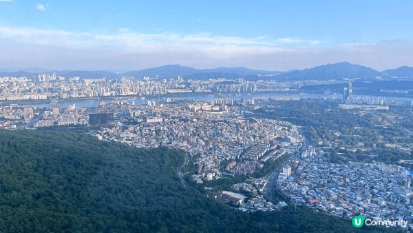 第一次和朋友去旅行，去了韓國，去了著名景點景福宮、南山塔、水...