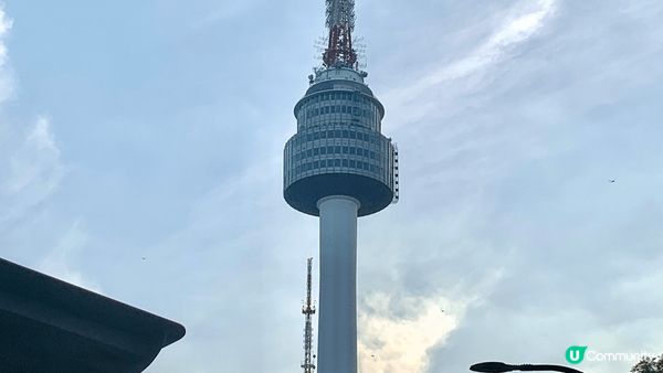 第一次和朋友去旅行，去了韓國，去了著名景點景福宮、南山塔、水...