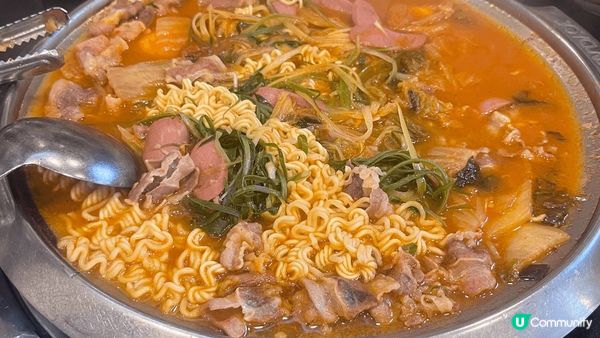 第一次和朋友去旅行，去了韓國，去了著名景點景福宮、南山塔、水...