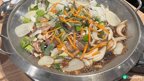 第一次和朋友去旅行，去了韓國，去了著名景點景福宮、南山塔、水...