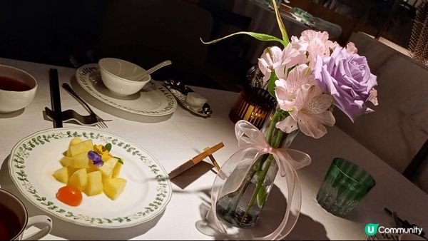 去左深圳一間融合菜，三人去食都係三百港纸左右，超好食，環境又...