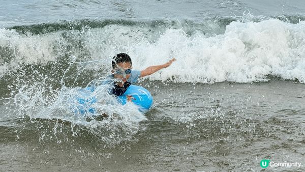 與家人在深圳大梅沙衝浪
