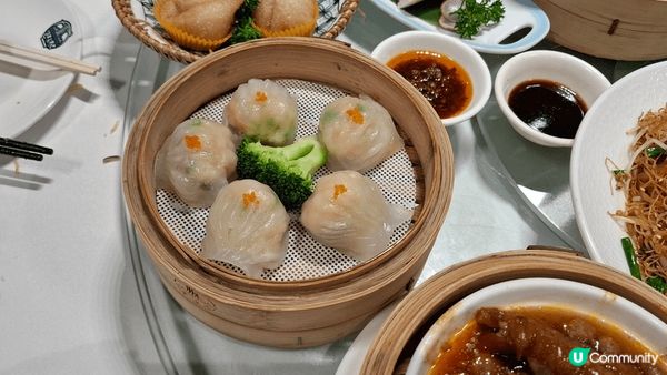 深圳嘅酒樓點心質素好好，如：“五邑樓”食物選擇多，味道佳，價...