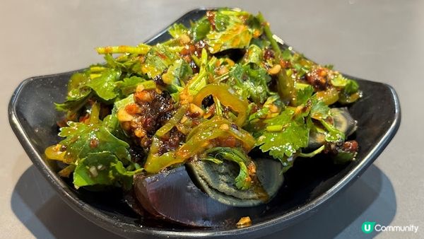 超多料雞煲。小食都好吸引~