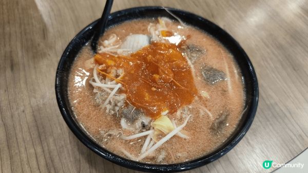 譚仔三哥的蕃茄肥牛金菇米線，湯底酸甜濃郁，肥牛軟嫩入味，金菇...