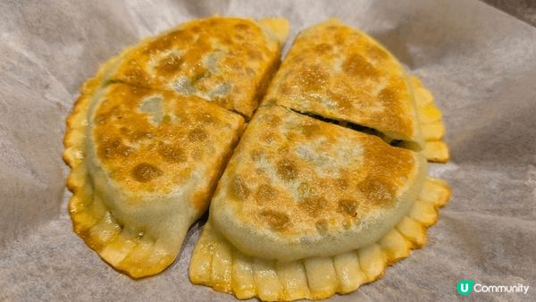 快閃兩日澳門經過呢間《松花湖水餃》餐廳，好欣賞呢款韮菜盒子，...