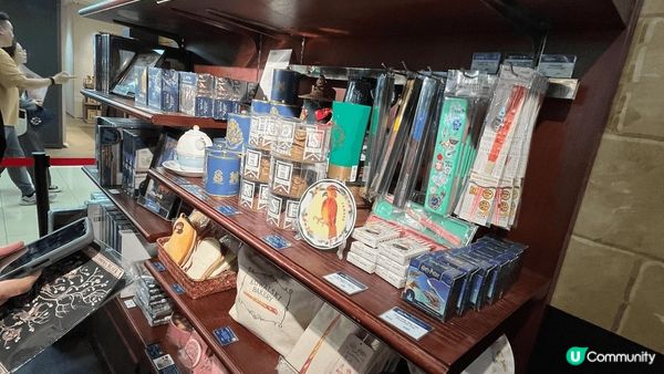 由即日起到10月31日，Harry Potter popup...