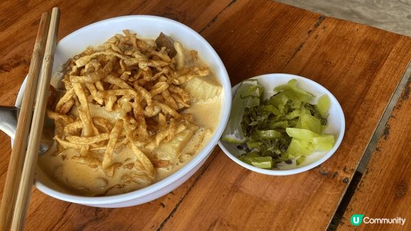 清邁素食泰北麵、蔬果米紙卷同埋豆腐炒芥蘭，味道新鮮，又可口。...
