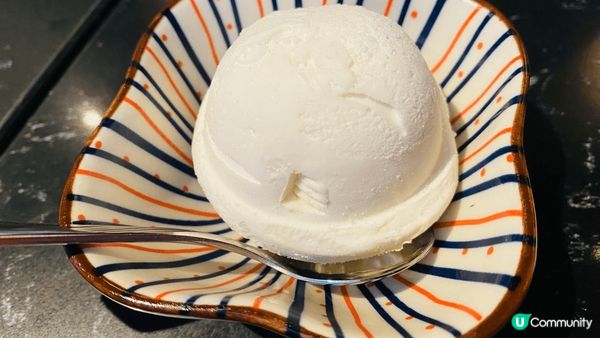 今次同朋友發現一間日本料理餐廳，刺身非常新鮮，擺盤精緻。估唔...
