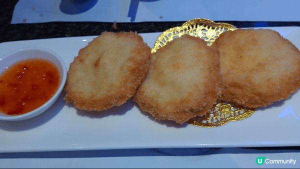 澳門「發財粥麵」位於回力海立方娛樂場 2 樓，是一家提供全日...