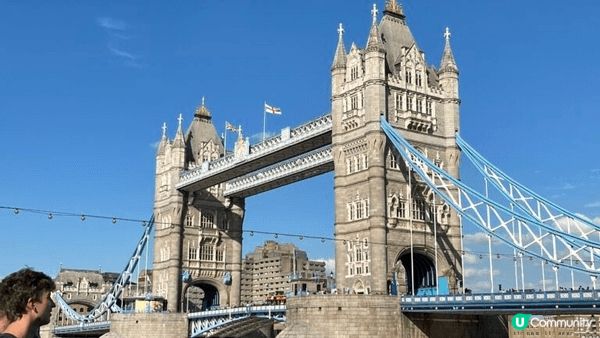 「London Bridge is falling down...