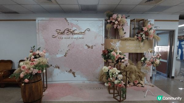 參加了朋友在台灣高雄註冊結婚，一對新人在登記處註册後，有多個...