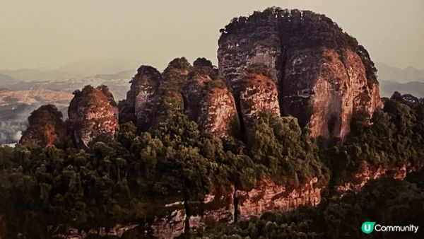 梅州高鐵之旅，行五指石山，一線天景點，晚上夜市有即燒生蠔，大...
