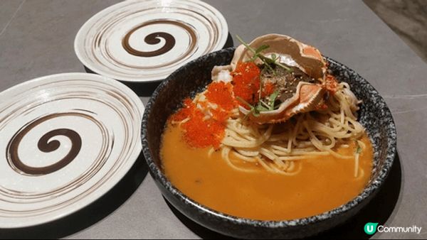 位於銅鑼灣嘅UMI絕對係一邊欣賞維港夜景一邊享受美食嘅首選！...