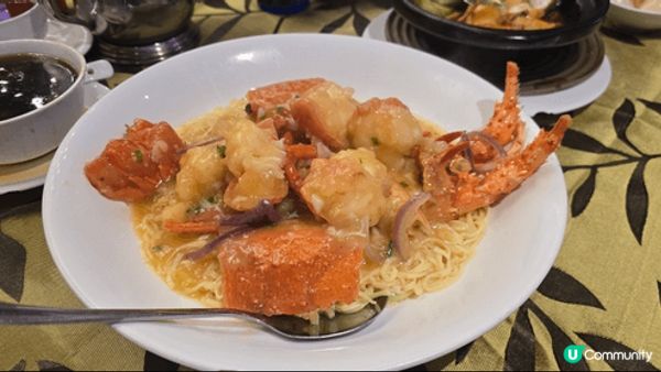 平安夜去銅鑼灣利舞臺嘅星海薈食中餐，環境優雅舒適，食物水準高...