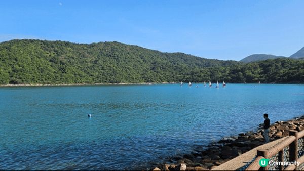 去黃石碼頭行山 由西貢行過去都係兩個鐘 沿途非常之靚嘅景色 ...