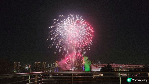 如果你12月來東京，推薦你周末去台場看夜景和煙花。那裡的彩虹...