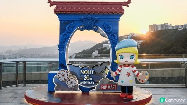 農曆新年梗係要去山頂度打卡啦！行過大運之餘，當然唔放過「MO...