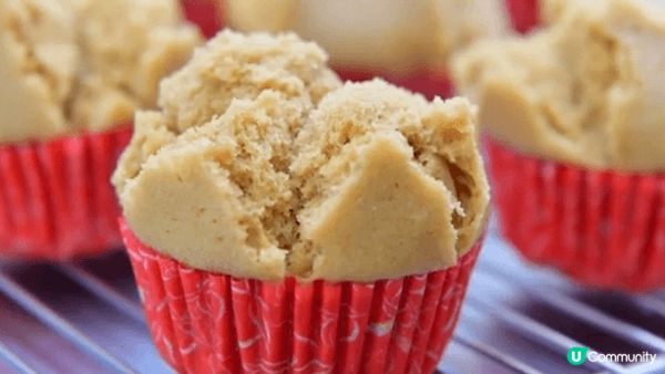 發粿是一種傳統的華人甜點，常見於農曆新年期間。 「發粿」的諧...