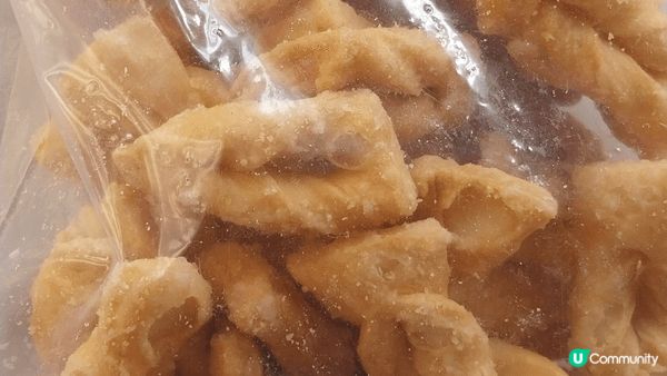 為親友預備節日限定的食物，整整齊齊的全盒，自製的蛋散及角仔，...