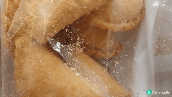 為親友預備節日限定的食物，整整齊齊的全盒，自製的蛋散及角仔，...