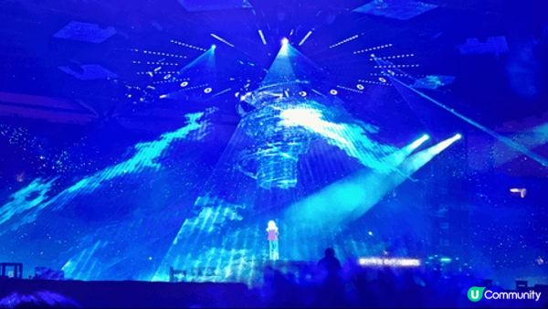 華晨宇2016火星演唱會深圳站收官場，亦是這個四面台的收官場...