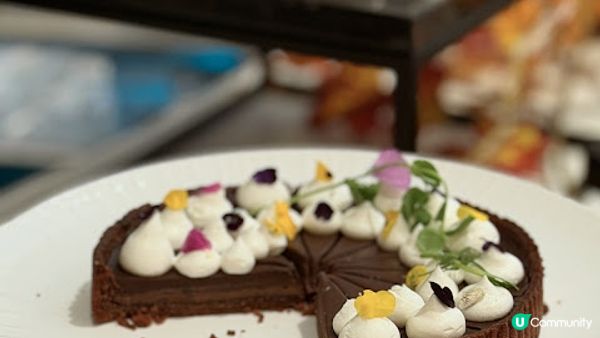 半自助晚餐 。Hopewell Hotel Lobby Cafe