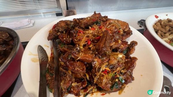 台灣平價吃到飽！我家牛排板橋遠科店老實說：排餐很普通真的不用點！直接單點 390 元自助吧，專心吃水果盤才划算！