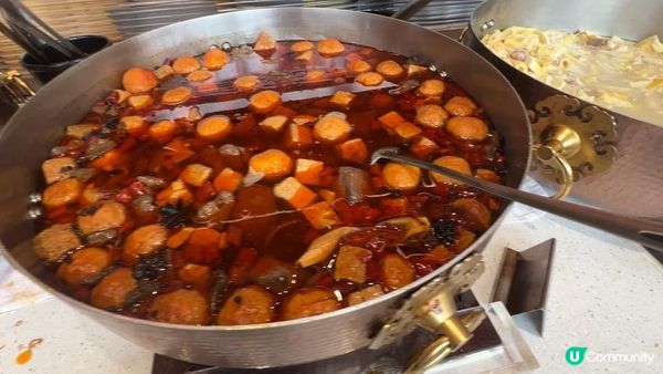 台灣平價吃到飽！我家牛排板橋遠科店老實說：排餐很普通真的不用點！直接單點 390 元自助吧，專心吃水果盤才划算！