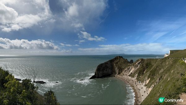 英國的Durdle door, 雖然當天很大風，但這由風雨所...