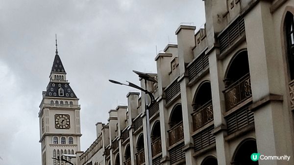 歐陸式建築,給予一個舒適的環境給學生學習,也提供一個旅遊境點...
