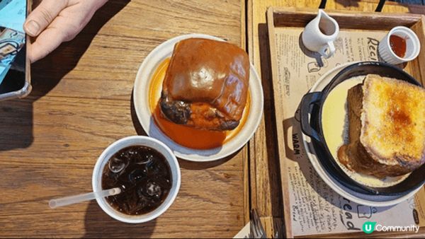弘大荒谬的生肉 好好吃 任食；水源星空圖書管 設計獨特 ，值...
