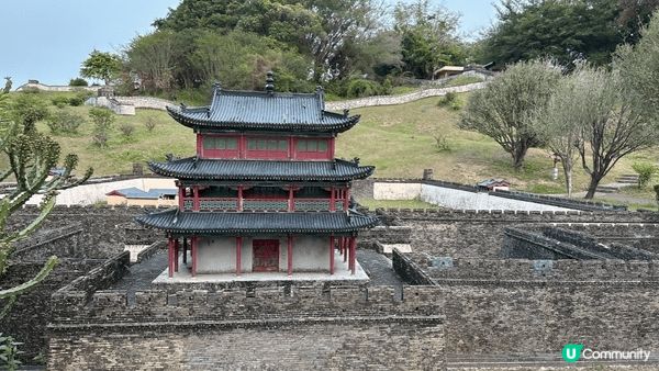 深圳華僑城錦繡中華文化村係一個大型文化主題公園，集歷史、民俗...