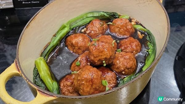 夏日盛宴自助餐。六國酒店