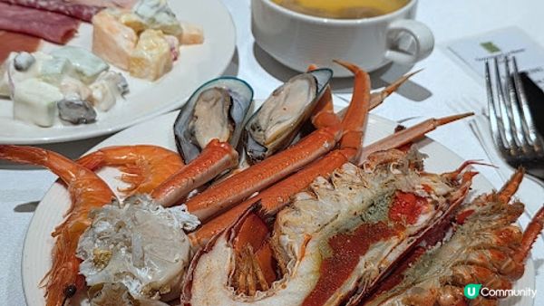 夏日盛宴自助餐。六國酒店