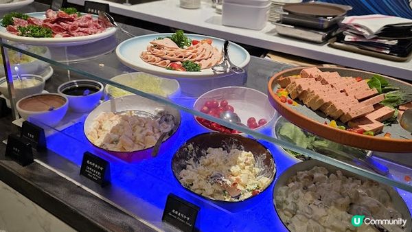 夏日盛宴自助餐。六國酒店