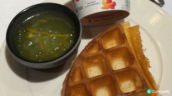 夏日盛宴自助餐。六國酒店