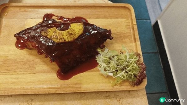 食物質素中等以上, 選擇都算多, 座位尚算寬敞,食物區很清晰...