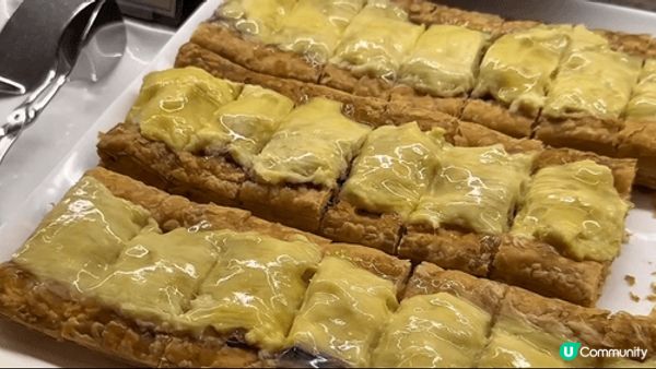 自助餐的各款海鮮非常新鮮彈牙，熱食種類繁多且補盤迅速，加上餐...
