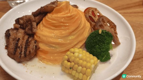 這是尖沙咀K11 Art Mall的米炊。食物美味，肉味濃郁...