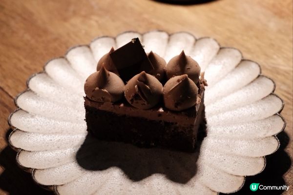 超級驚喜的巧克力蛋糕😋😋