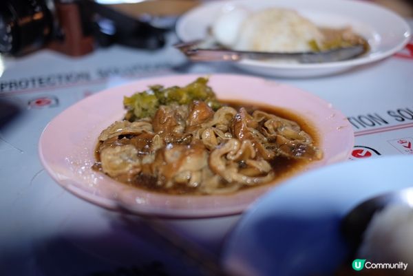 【清邁古城美食】鳳飛飛豬腳飯，北門夜市必吃排隊美食！