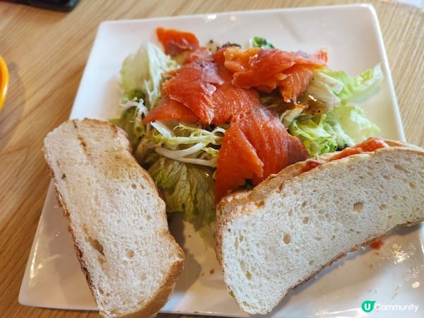 旺角樓上Cafe店無限時坐同玩！