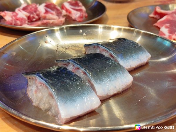 盛金萊：即劏活鰻魚炭燒任食