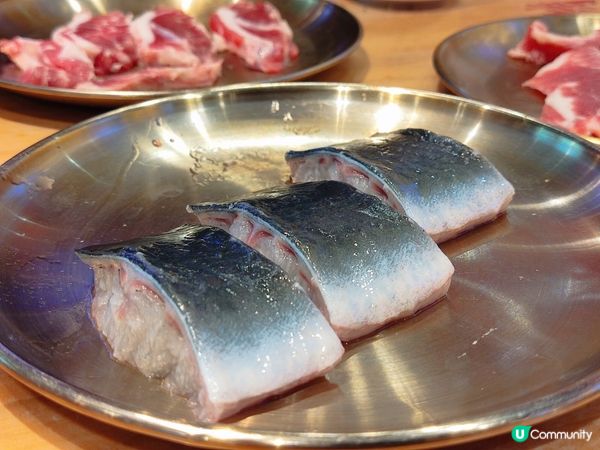 盛金萊：即劏活鰻魚炭燒任食