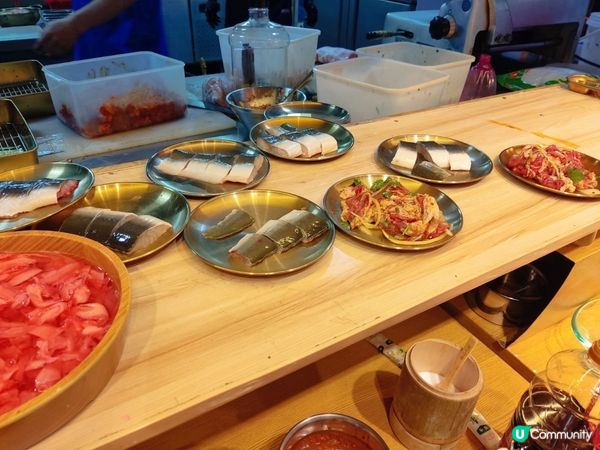 盛金萊：即劏活鰻魚炭燒任食