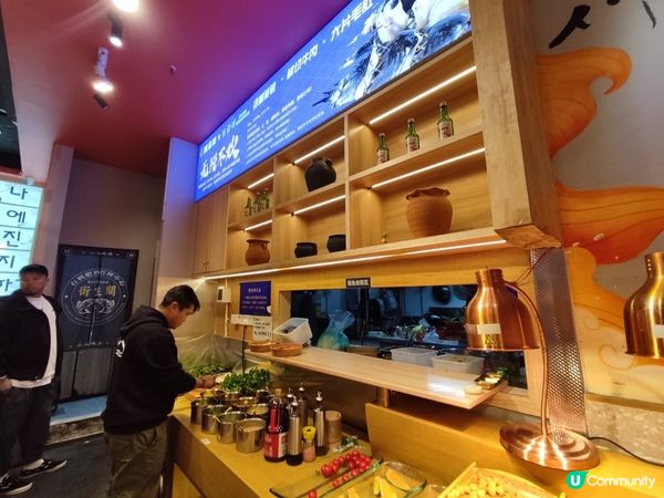 盛金萊：即劏活鰻魚炭燒任食