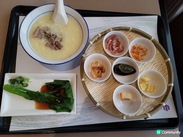 同屋企人去咗台灣旅行，無論係六福村嘅機動遊戲同動物、山形閣酒...